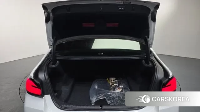 BMW 5 Series (G30) id 3514009 из Кореи 11