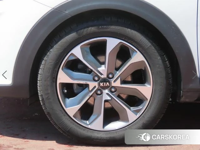 Kia Stonic id 4850150 из Кореи 11