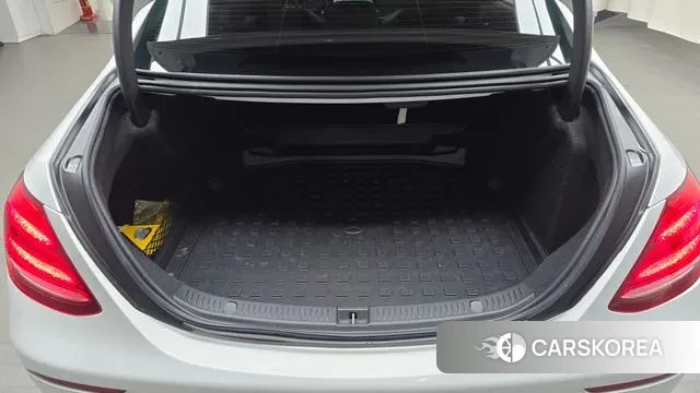 Mercedes-Benz E-Class W213 id 3210205 из Кореи 11