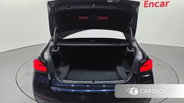 BMW 5 Series (G30) id 3740155 из Кореи 11