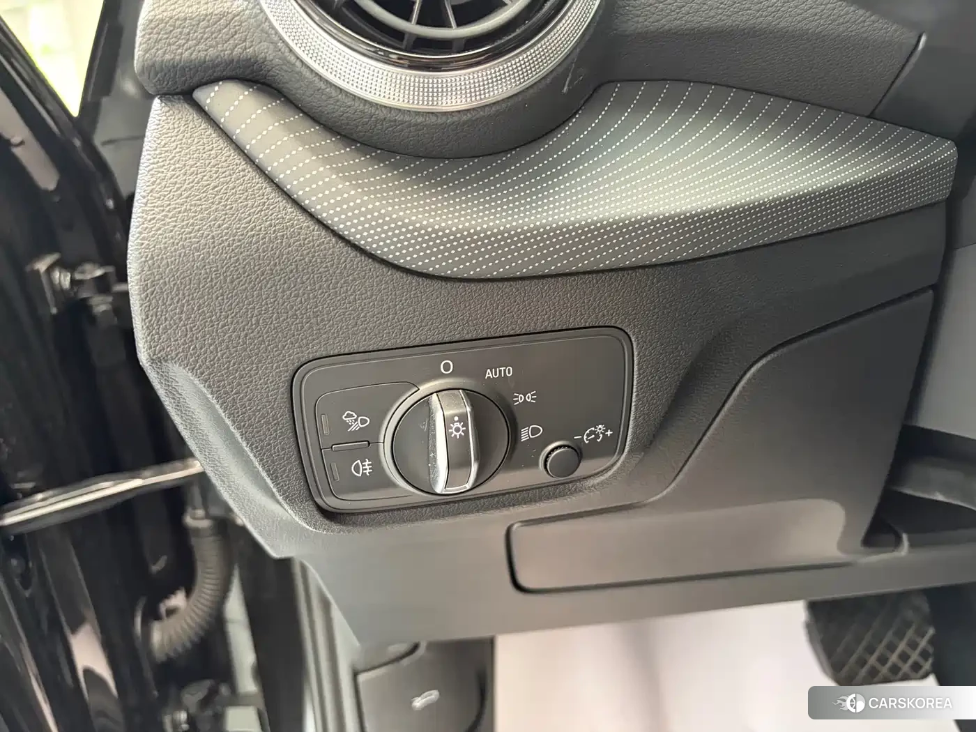 Audi Q2L id 4545644 из Китая 11