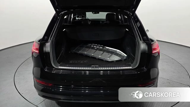 Audi e-Tron id 4322307 из Кореи 11