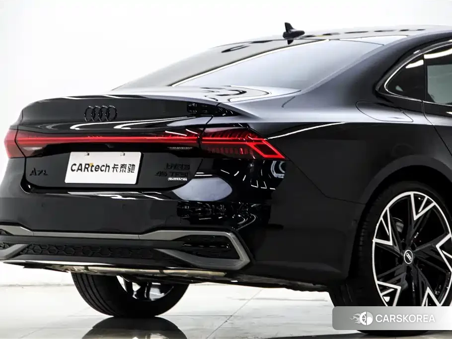 Audi A7L id 4601067 из Китая 11