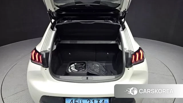 Peugeot e-208 second Generation id 3701688 из Кореи 11