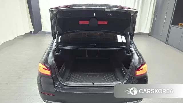 BMW 5 Series (G30) id 3646470 из Кореи 11