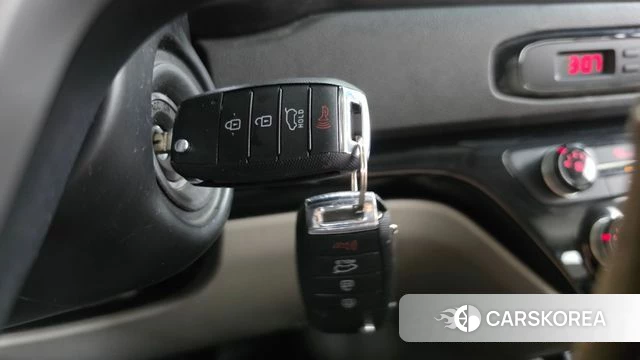 Kia All New Carnival id 4718079 из Кореи 11