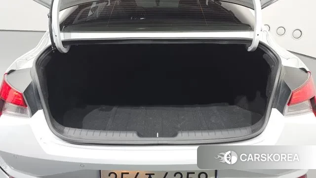 Hyundai Avante Hybrid (CN7) id 3289921 из Кореи 11