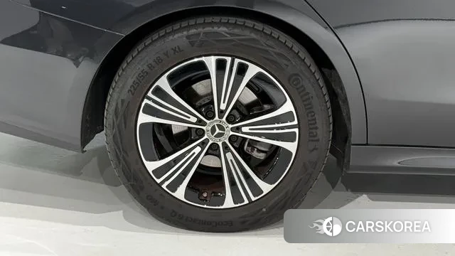 Mercedes-Benz E-Class W214 id 3404972 из Кореи 11