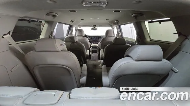 Kia The New Carnival id 2436051 из Кореи 11