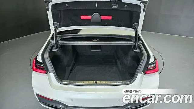 BMW 7 Series (G11) id 2711670 из Кореи 11