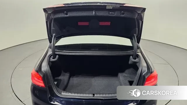 BMW 5 Series (G30) id 3479888 из Кореи 11