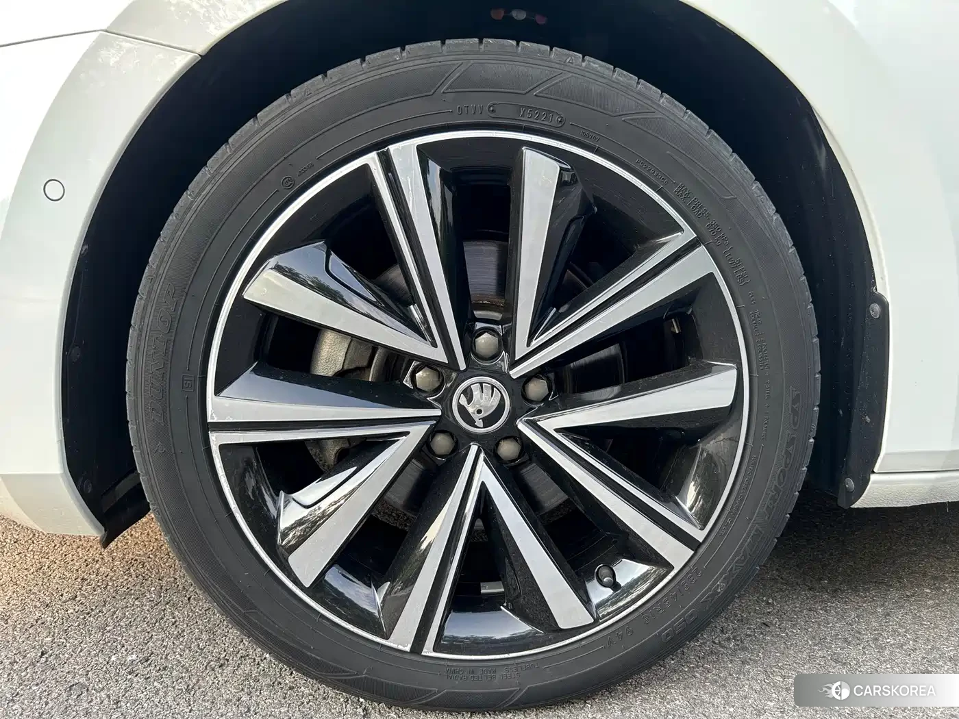 Skoda Superb id 4681186 из Китая 11