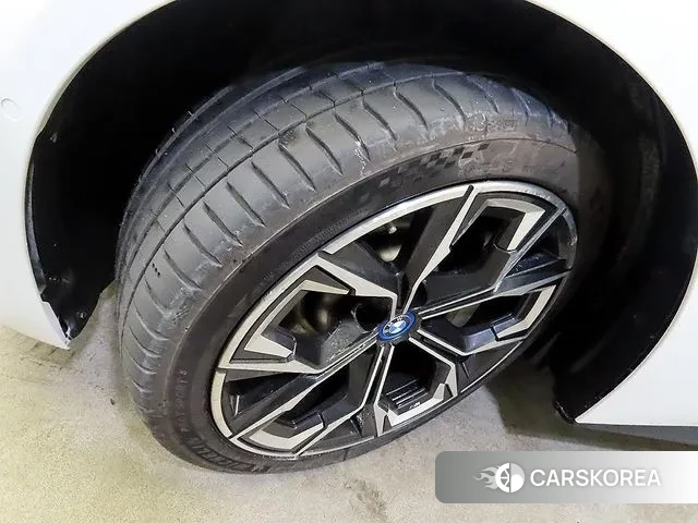 BMW i4 id 3670803 из Кореи 11