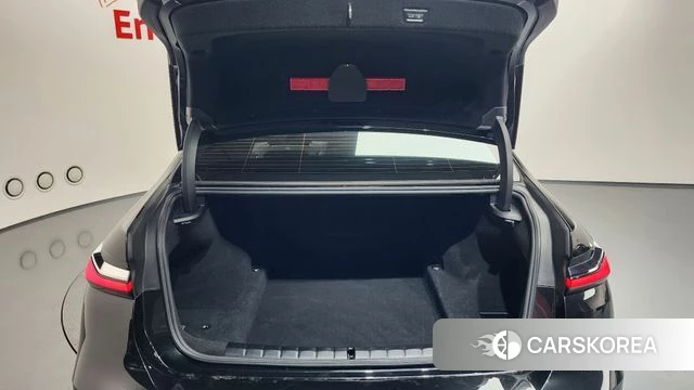 BMW 7 Series (G70) id 4506063 из Кореи 11