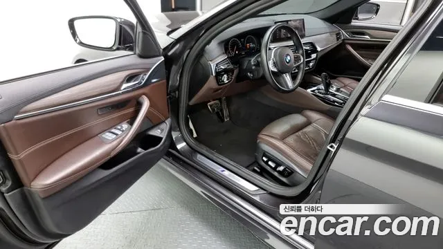 BMW 5 Series (G30) id 2579618 из Кореи 11