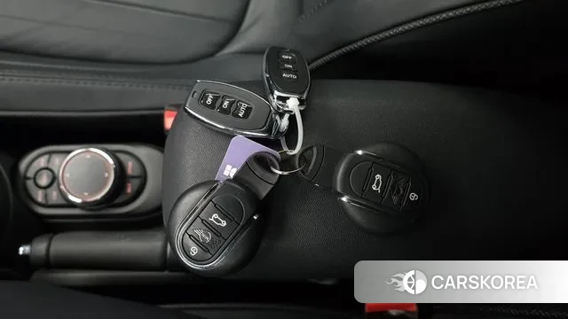 Mini Cooper S id 3718369 из Кореи 11