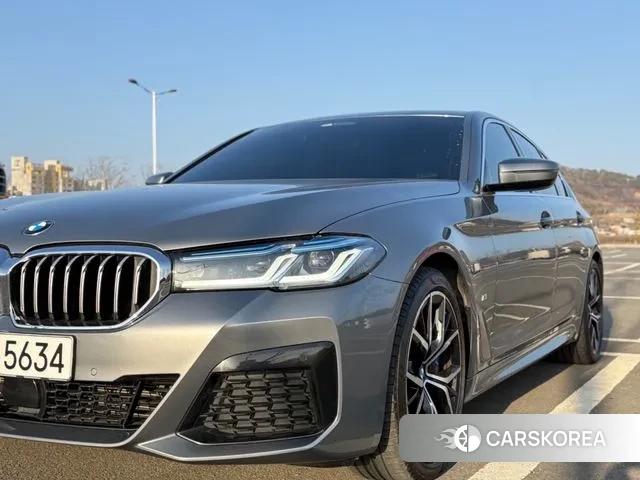 BMW 5 Series (G30) id 3746017 из Кореи 11