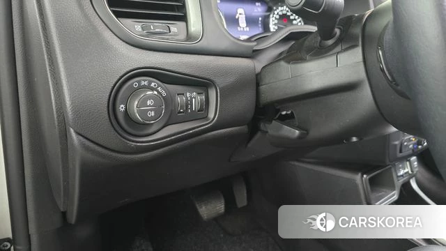 Jeep Renegade id 4725902 из Кореи 11