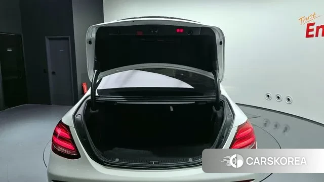 Mercedes-Benz E-Class W213 id 3296836 из Кореи 11