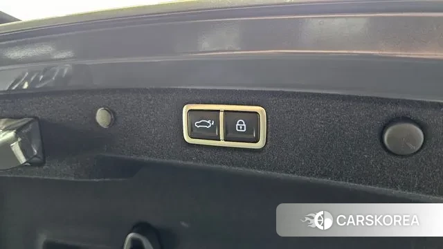 Hyundai Grandeur Hybrid (GN7) id 2900068 из Кореи 11