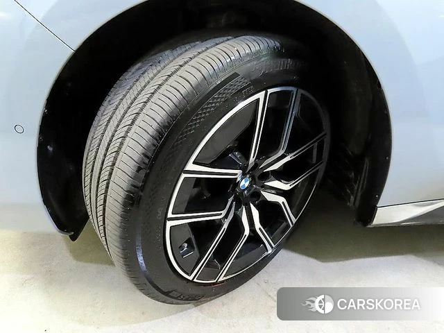 BMW i7 (G70) id 4267023 из Кореи 11