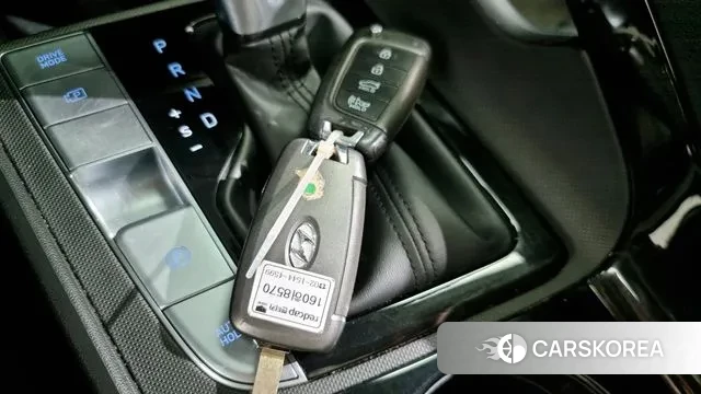 Hyundai Avante Hybrid (CN7) id 2960205 из Кореи 11