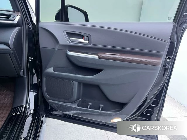 Toyota Grevia id 4254137 из Китая 11