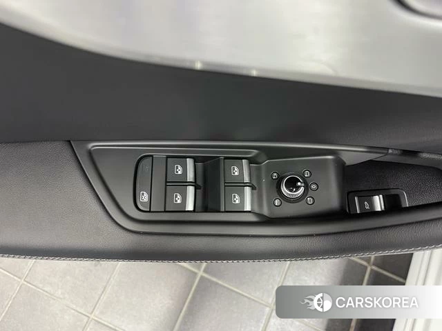 Audi A4L id 4217410 из Китая 11