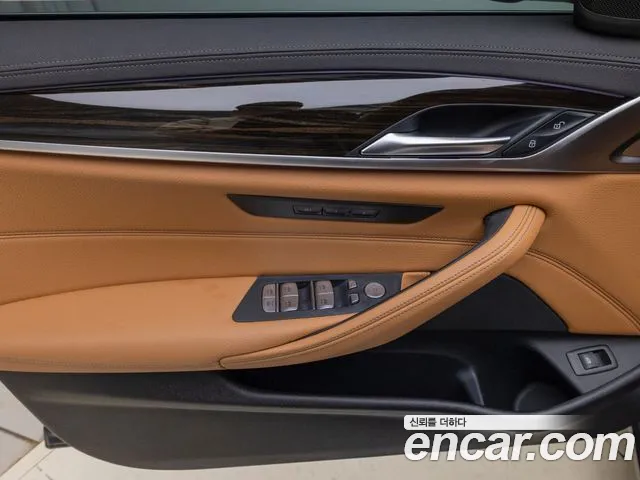 BMW 5 Series (G30) id 2679066 из Кореи 11