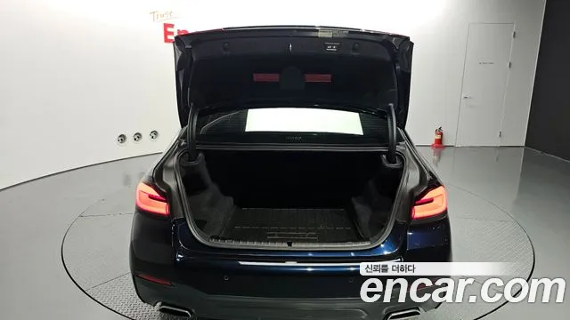 BMW 5 Series (G30) id 2811362 из Кореи 11