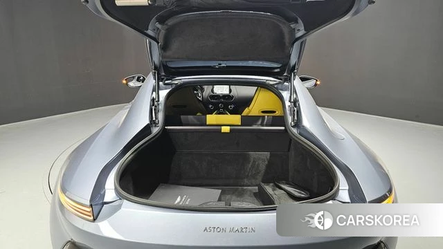 Aston Martin Vantage 2nd Generation id 3843979 из Кореи 11