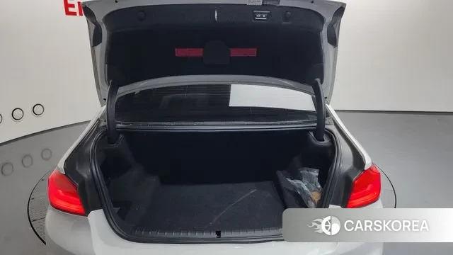 BMW 5 Series (G30) id 3789414 из Кореи 11