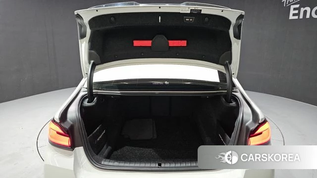 BMW 5 Series (G30) id 3916408 из Кореи 11