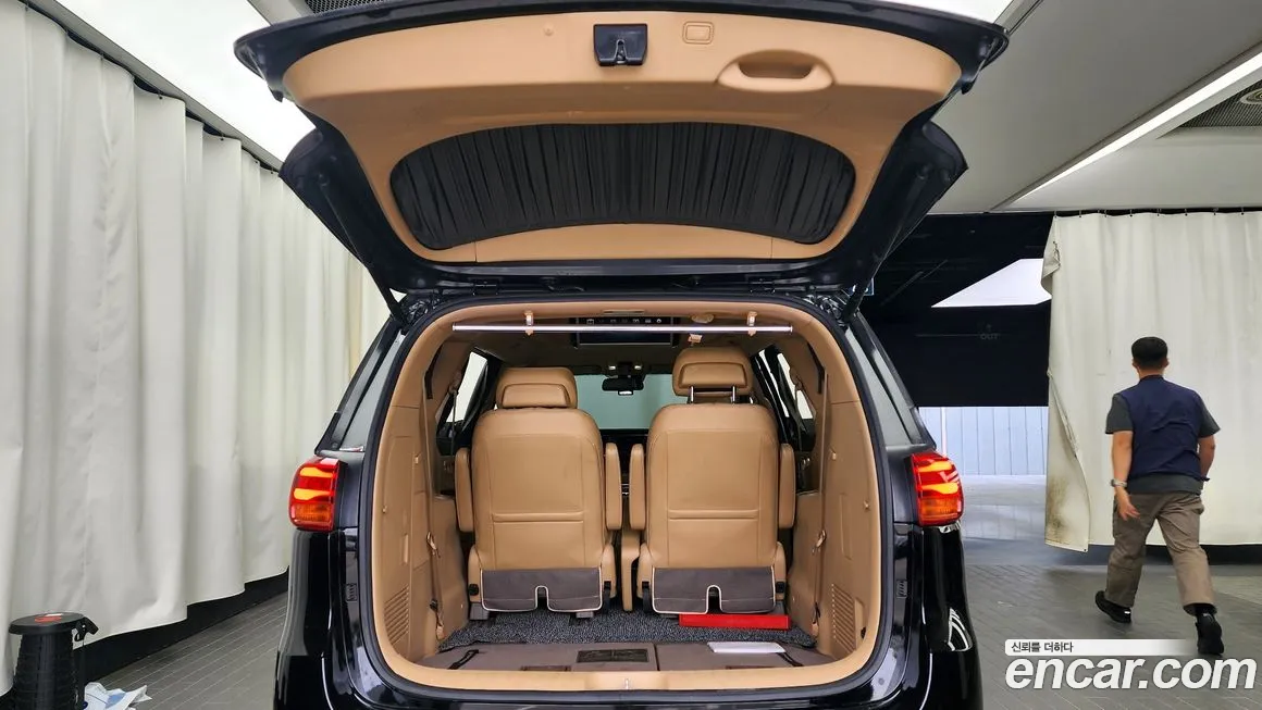 Kia The New Carnival id 2008336 из Кореи 11