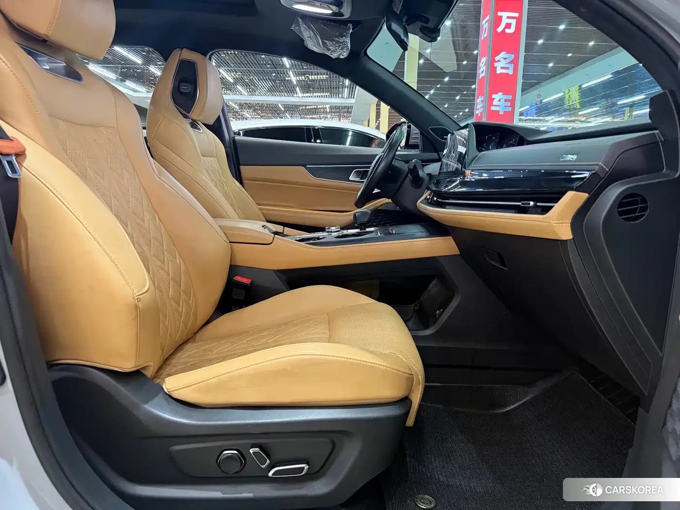 Chang'an Changan UNI-K id 4576610 из Китая 11