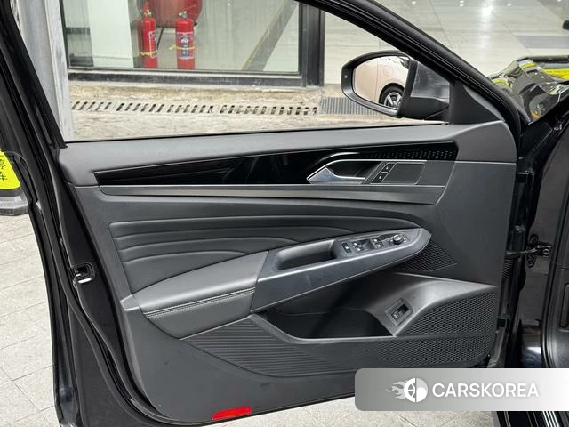 Volkswagen Passat id 4255817 из Китая 11