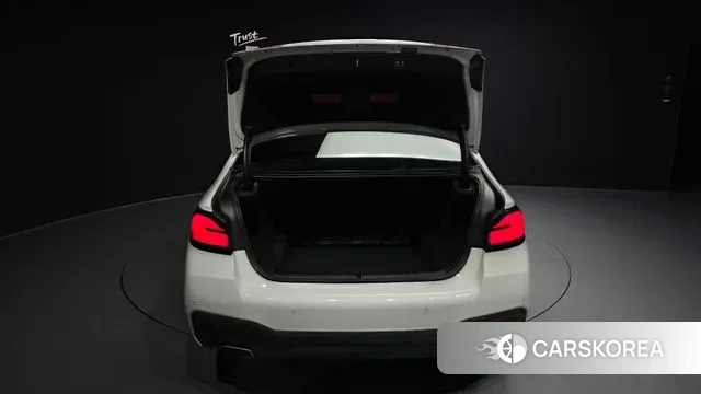 BMW 5 Series (G30) id 3546320 из Кореи 11