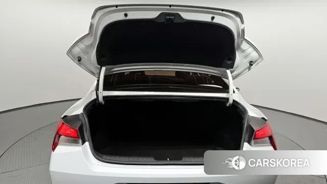 Hyundai Avante (CN7) id 3258003 из Кореи 11