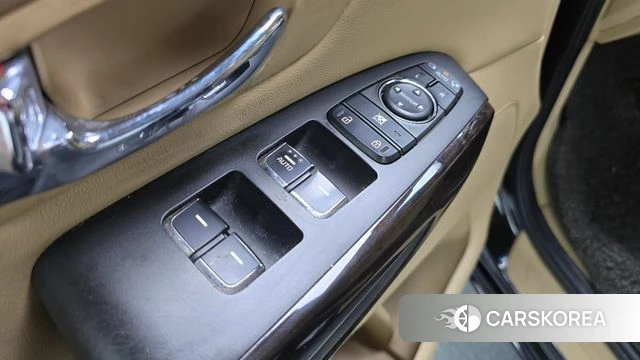 Kia The New Carnival id 4688955 из Кореи 11
