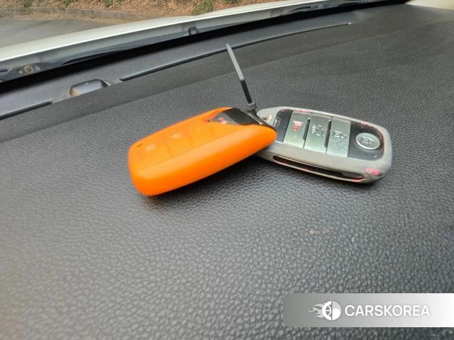 Kia Stonic id 4748330 из Кореи 11