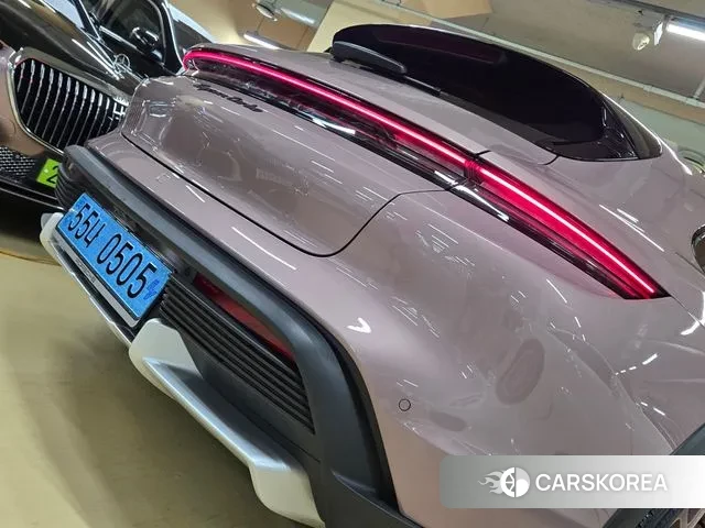 Porsche Taycan id 2939325 из Кореи 11