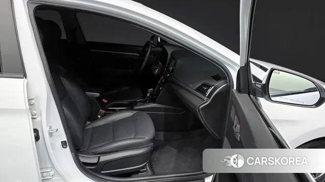 Hyundai Avante AD id 3728810 из Кореи 11