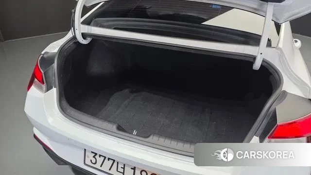 Hyundai Avante Hybrid (CN7) id 3088375 из Кореи 11