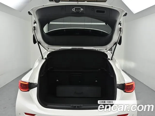 Infiniti Q30 id 2520949 из Кореи 11