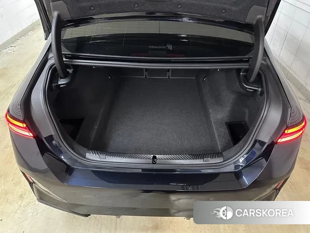 BMW 5 Series (G60) id 2899987 из Кореи 11