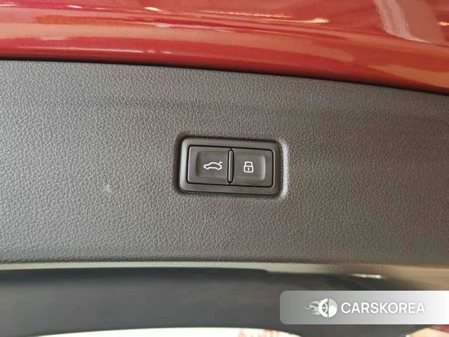 Audi Q5L Sportback id 4359569 из Китая 11