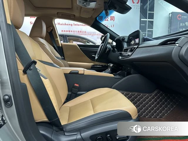 Lexus ES id 4342103 из Китая 11