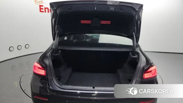 BMW 5 Series (G30) id 2994773 из Кореи 11