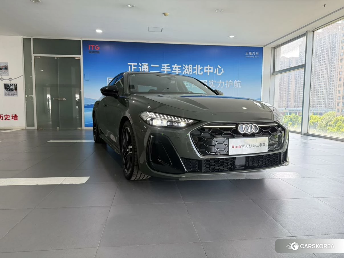 Audi A5L id 4512458 из Китая 11