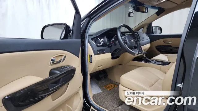 Kia The New Carnival id 2695431 из Кореи 11